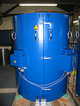 Zur Trocknung von belasteten Schneidsanden in Abschirmbehältern dient dieser Heizmantel mit 12 kW Heizleistung